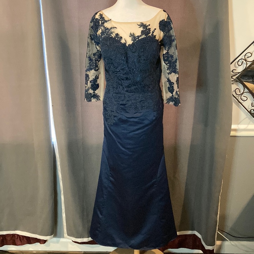 NWOT *CUSTOM MADE* MERMAID NAVY/NUDE EVENING GOWN MEASUREMENTS IN DESCRIPTION: